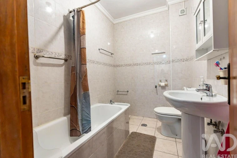Apartamento T2 para Venda em Pinhel Foto 26