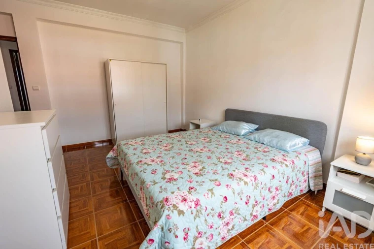 Apartamento T2 para Venda em Pinhel Foto 17