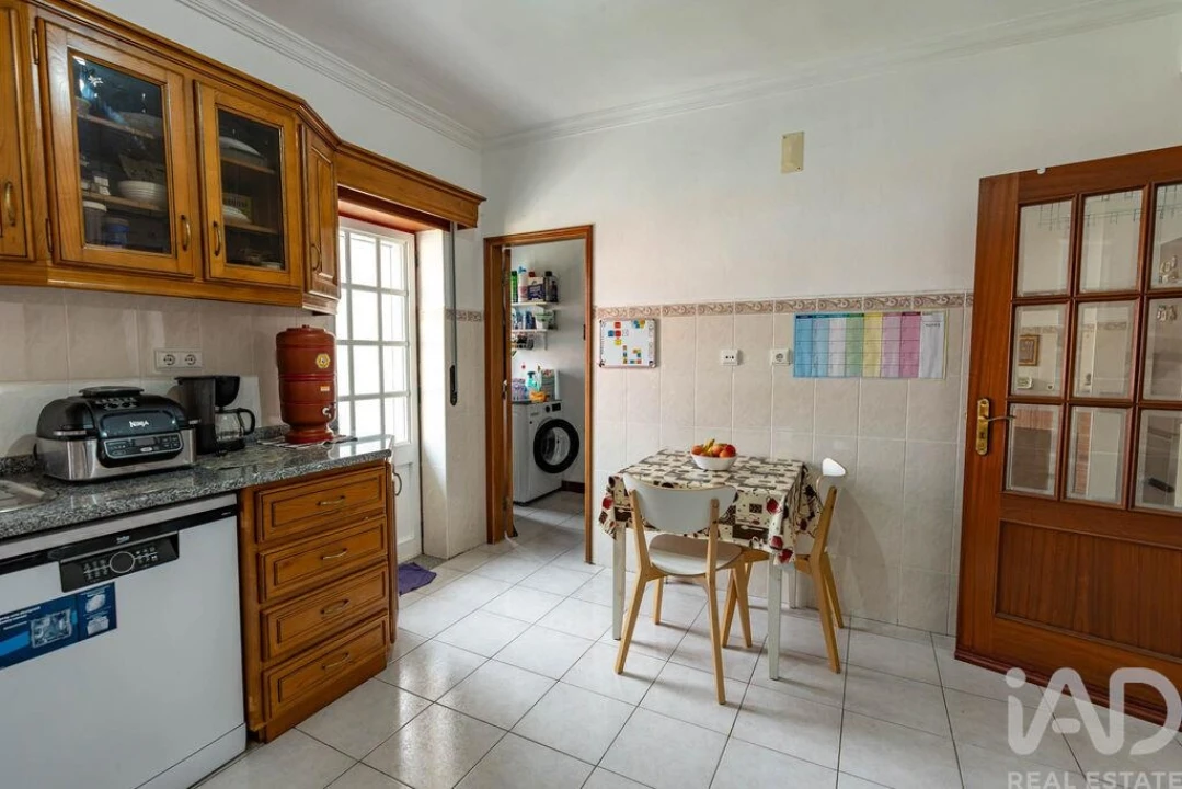 Apartamento T2 para Venda em Pinhel Foto 13