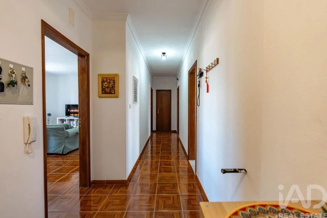 Apartamento T2 para Venda em Pinhel Foto 5