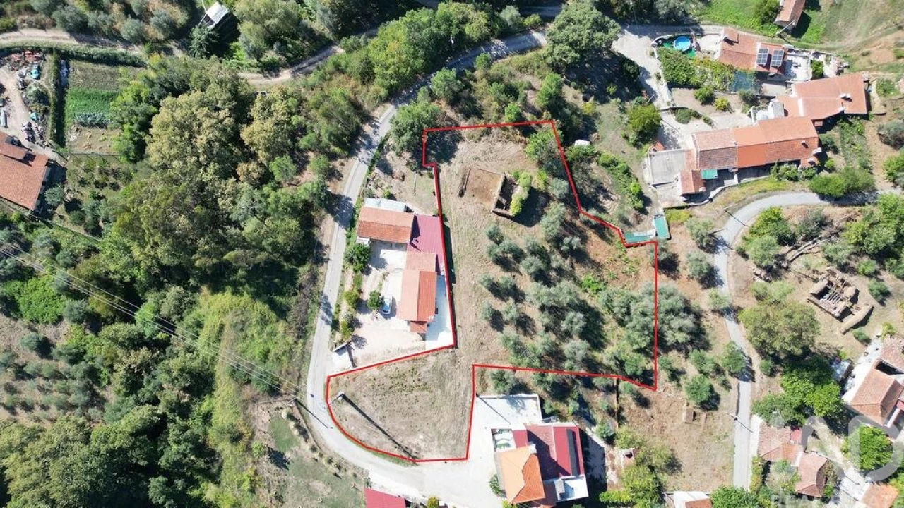 Terreno para Venda em São Miguel, Santa Eufémia e Rabaçal Foto 1