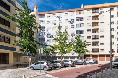 Apartamento T1 para Venda em Cacém e São Marcos