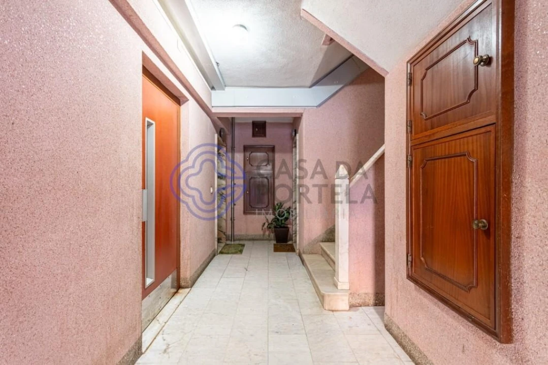 Apartamento T1 para Venda em Cacém e São Marcos Foto 4