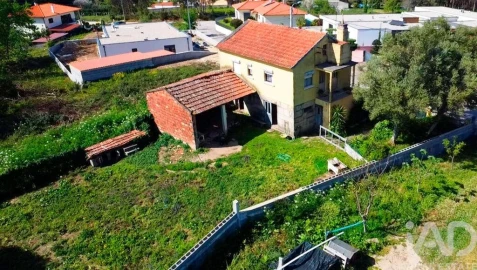 Moradia T2 para Venda em Reboreda e Nogueira