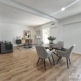 Apartamento T3 para Venda em Benfica
