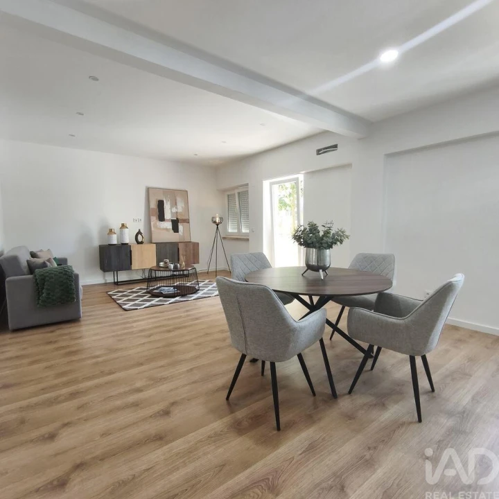 Apartamento T3 para Venda em Benfica Foto 5