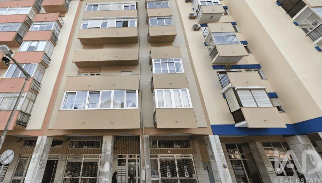 Apartamento T3 para Venda em Benfica Foto 19