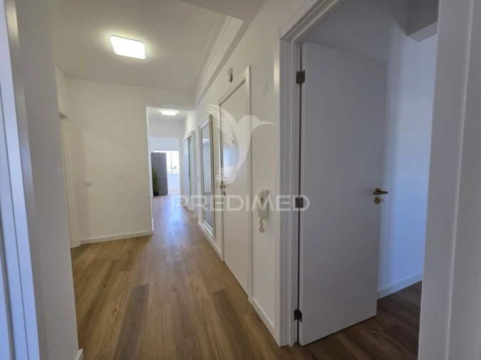 Apartamento T3 para Venda em Olhão Foto 15
