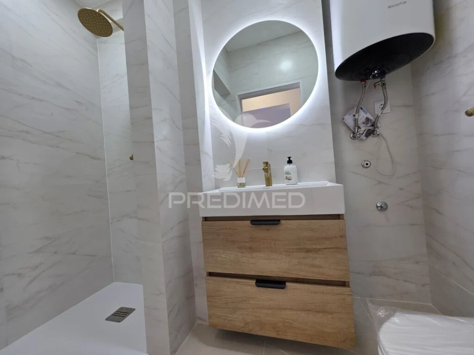 Apartamento T3 para Venda em Olhão Foto 19