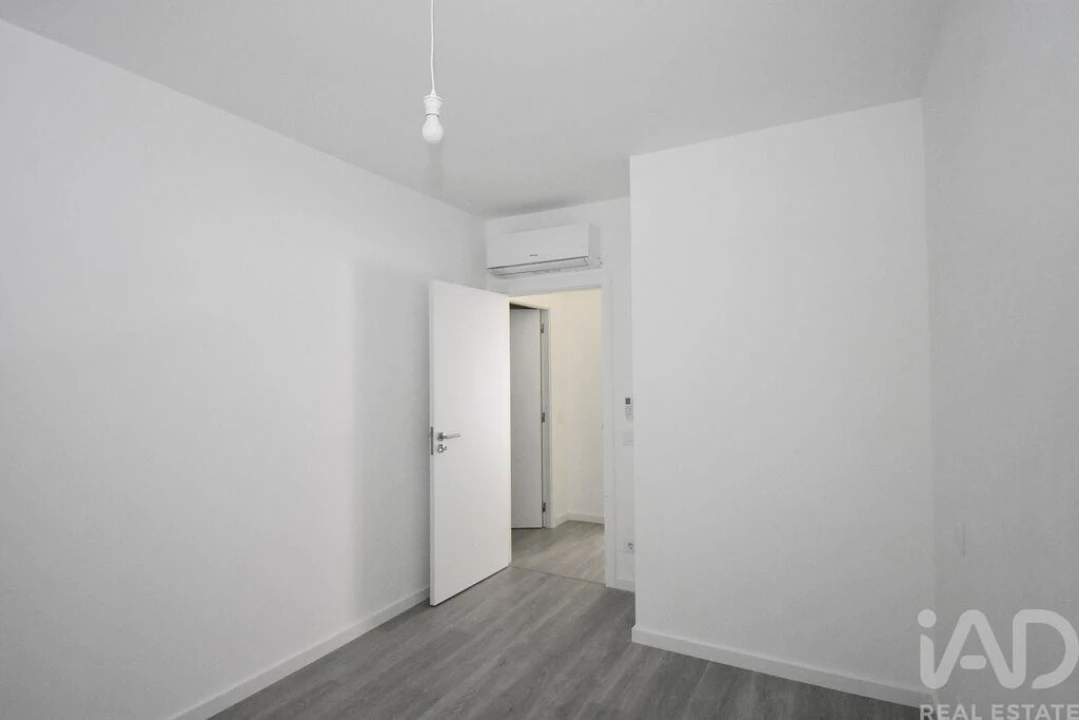 Apartamento T2 para Venda em Miranda do Corvo Foto 15