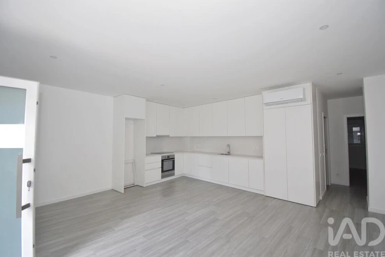 Apartamento T2 para Venda em Miranda do Corvo Foto 6