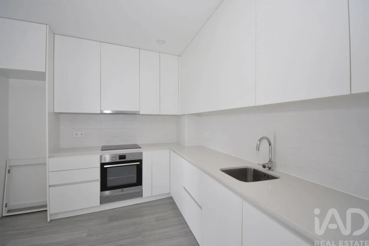 Apartamento T2 para Venda em Miranda do Corvo Foto 8