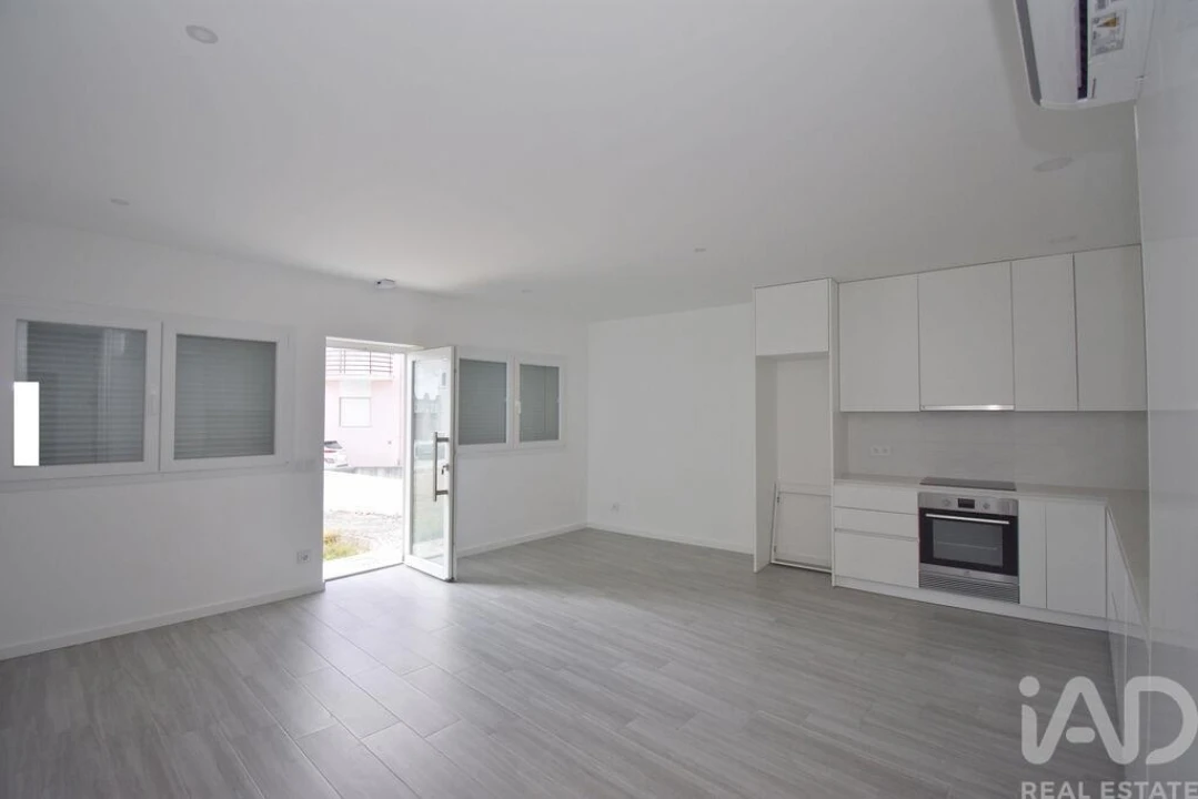 Apartamento T2 para Venda em Miranda do Corvo Foto 9