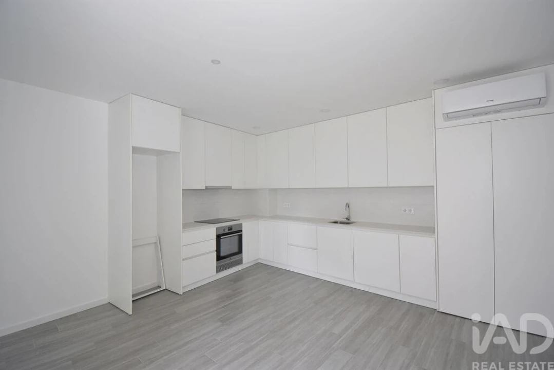 Apartamento T2 para Venda em Miranda do Corvo Foto 7