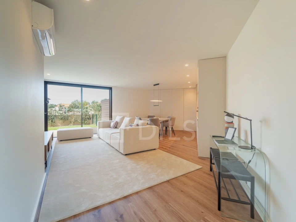 Apartamento T2 para Venda em Arcozelo Foto 2