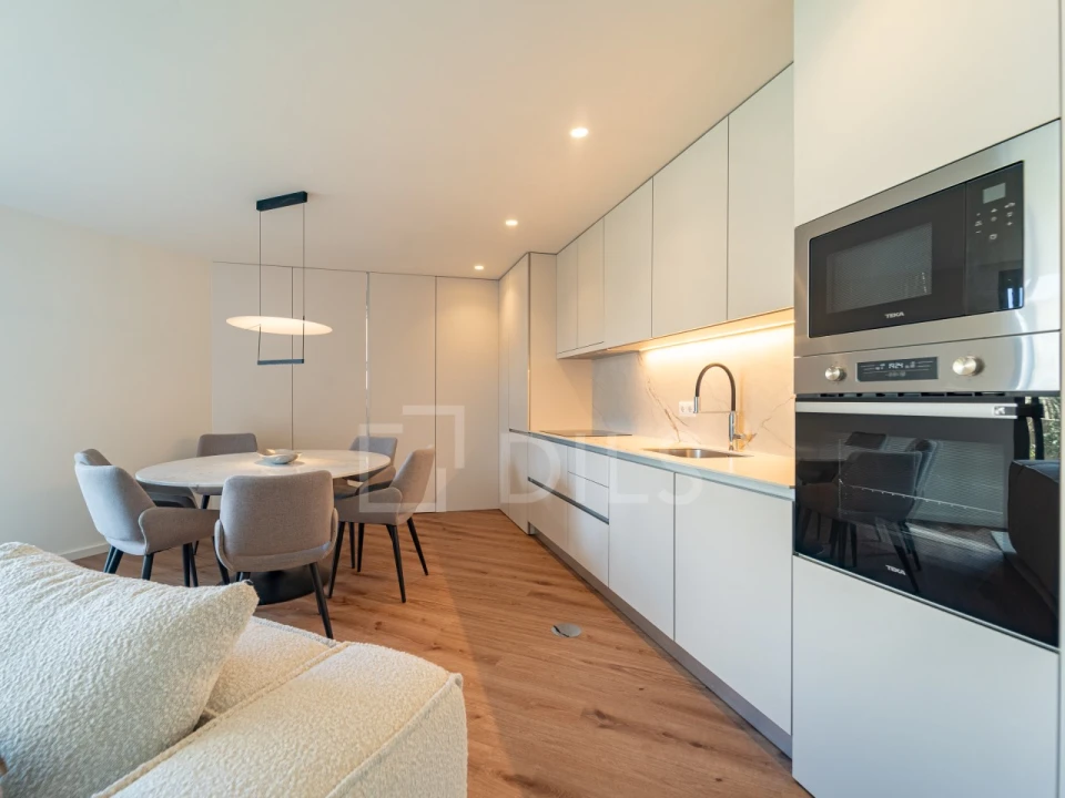 Apartamento T2 para Venda em Arcozelo Foto 3