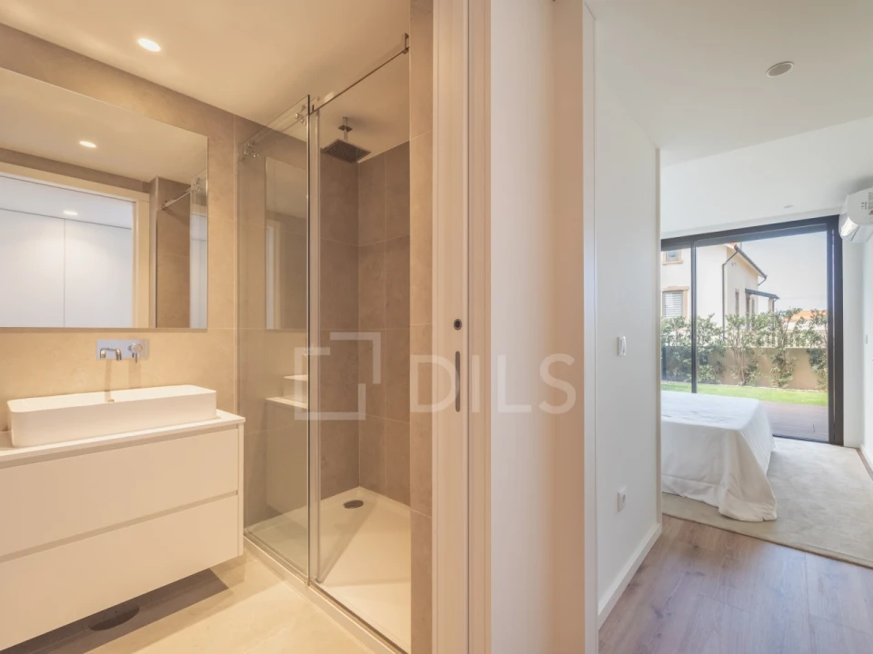 Apartamento T2 para Venda em Arcozelo Foto 12