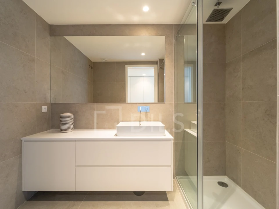 Apartamento T2 para Venda em Arcozelo Foto 11