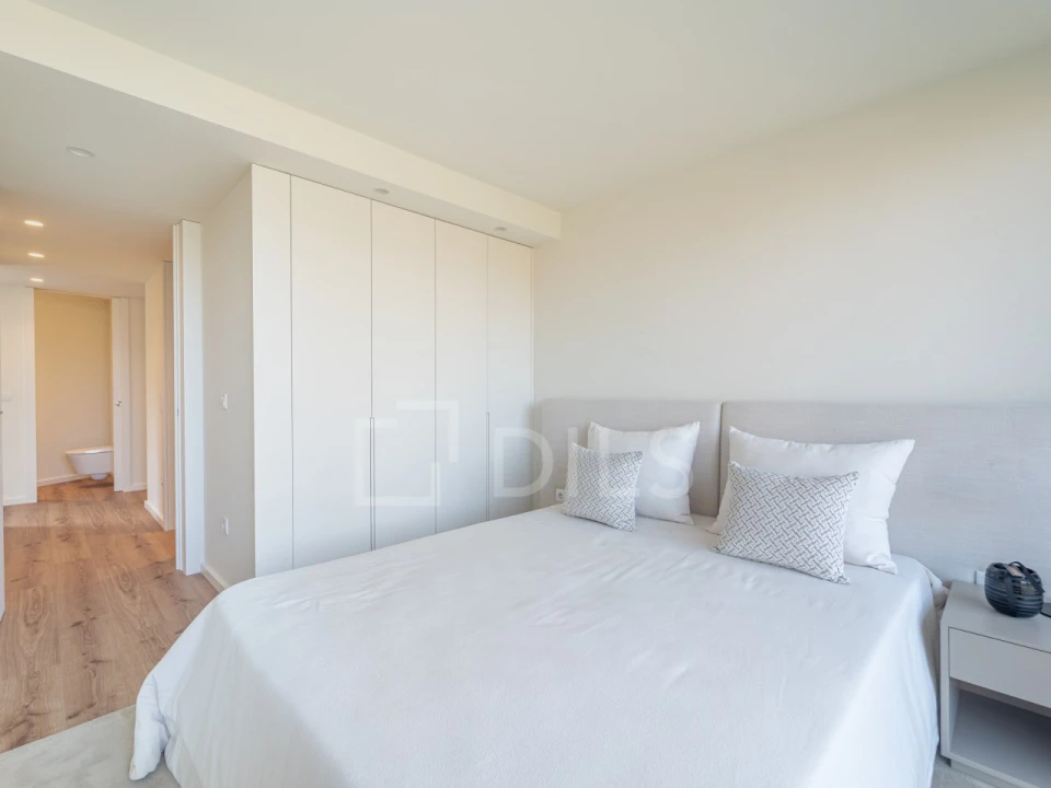 Apartamento T2 para Venda em Arcozelo Foto 6