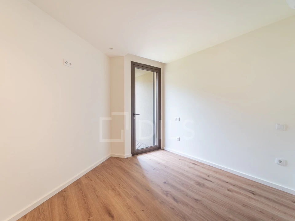 Apartamento T2 para Venda em Arcozelo Foto 8