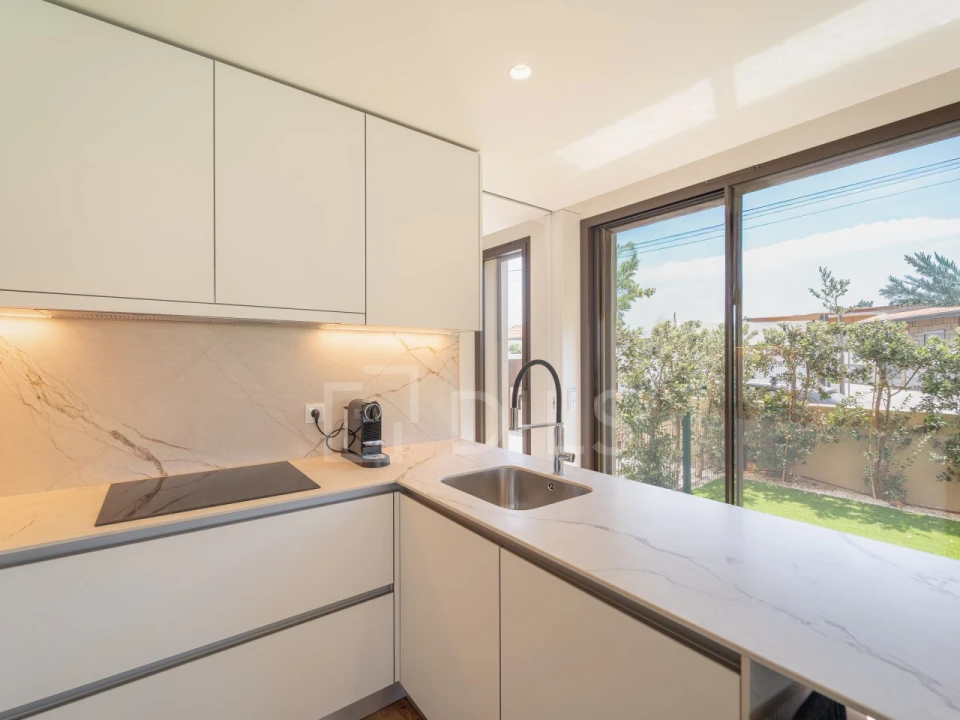Apartamento T1 para Venda em Arcozelo Foto 8