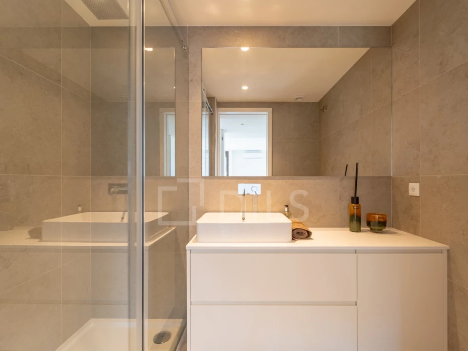 Apartamento T1 para Venda em Arcozelo Foto 22