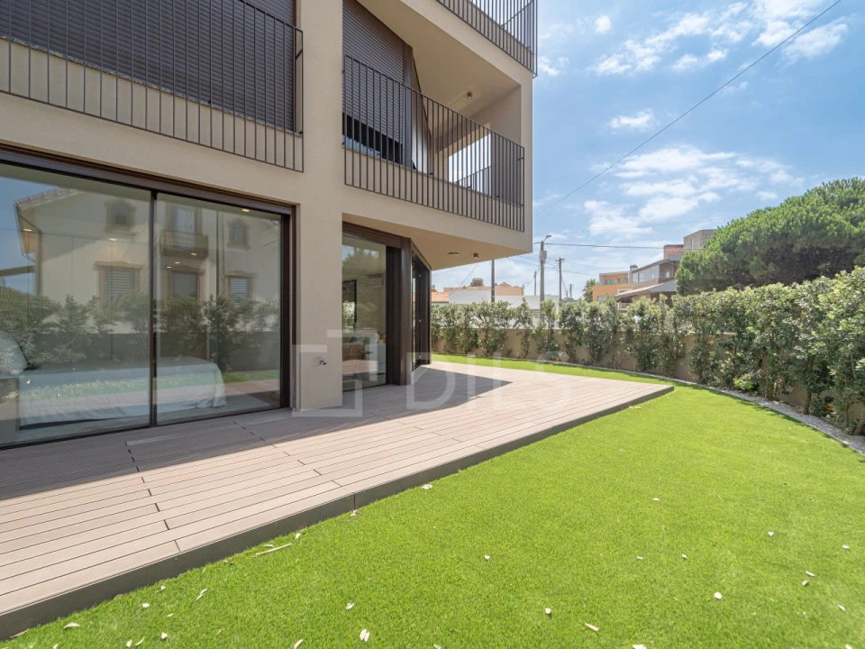 Apartamento T1 para Venda em Arcozelo Foto 29