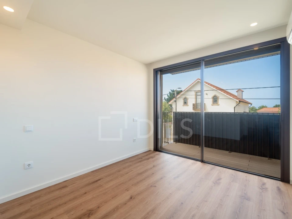 Apartamento T2 para Venda em Arcozelo Foto 7