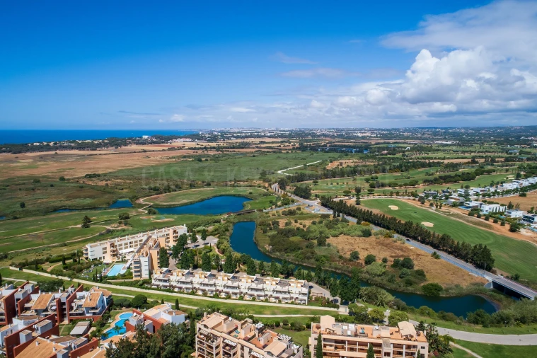 Apartamento T2 para Venda em Quarteira Foto 4