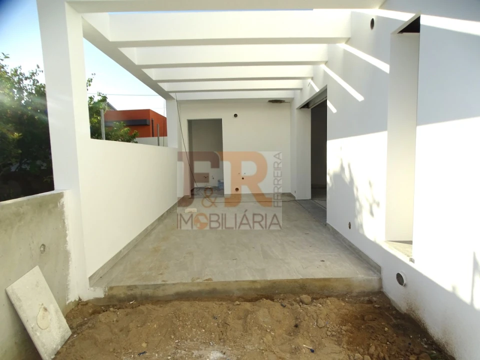 Moradia T3 para Venda em Fernao Ferro Foto 17