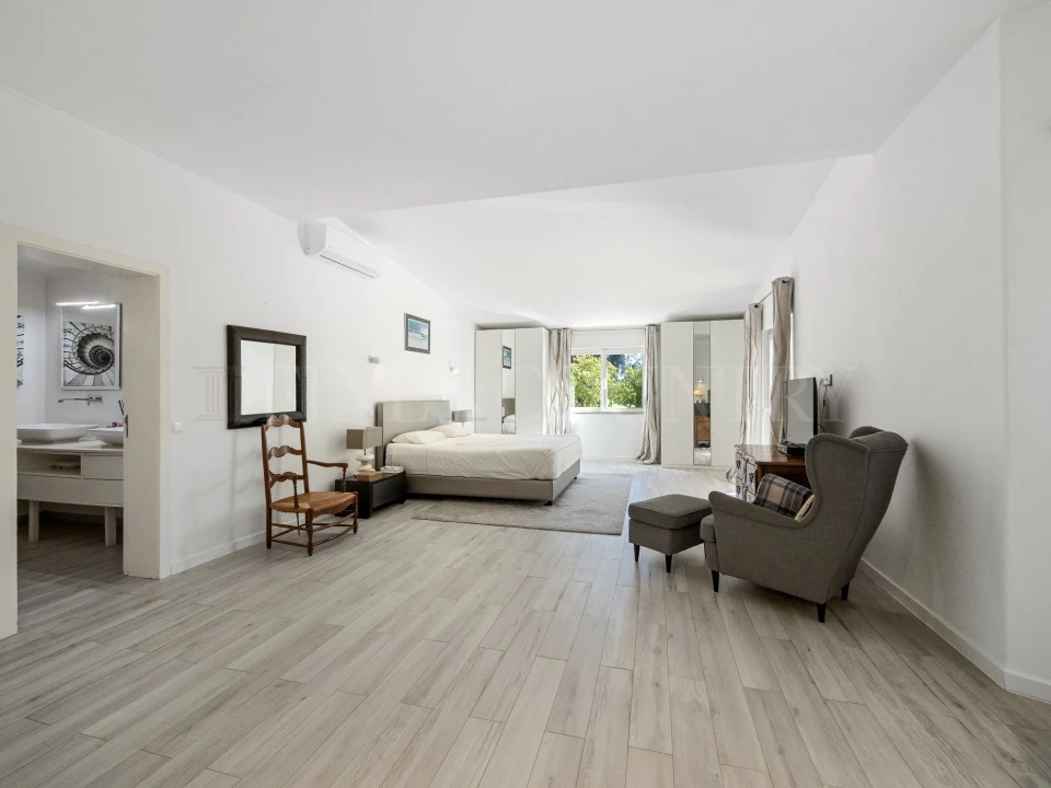 Moradia T5 para Venda em Alvor Foto 17