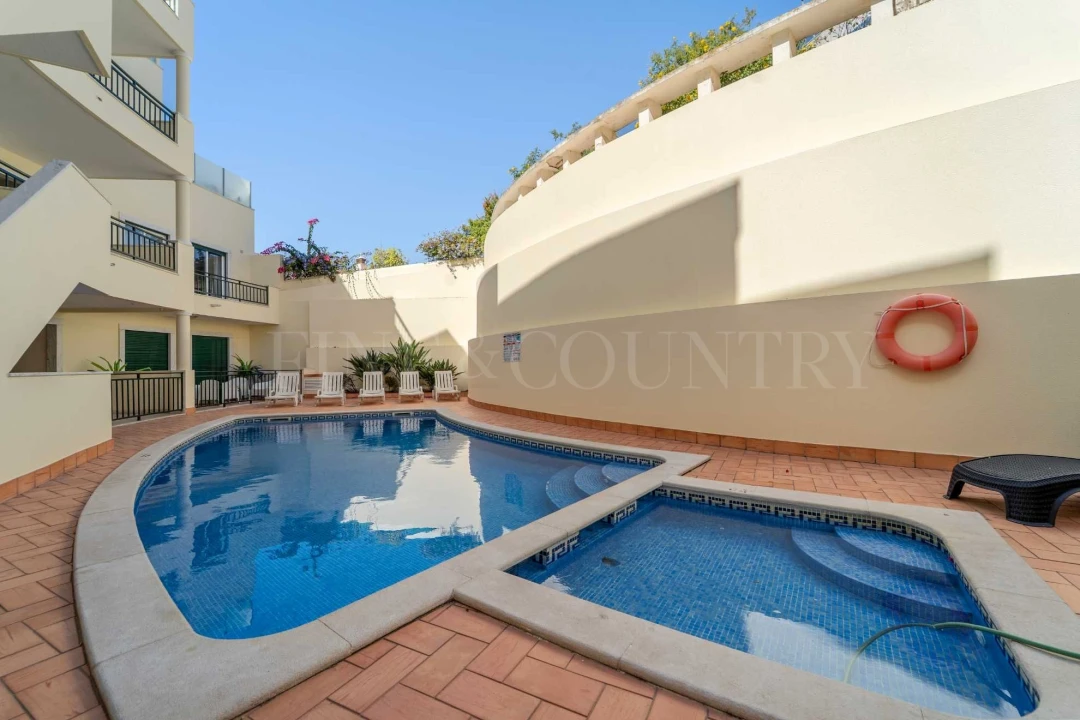 Apartamento T2 para Venda em Albufeira e Olhos de Água Foto 2