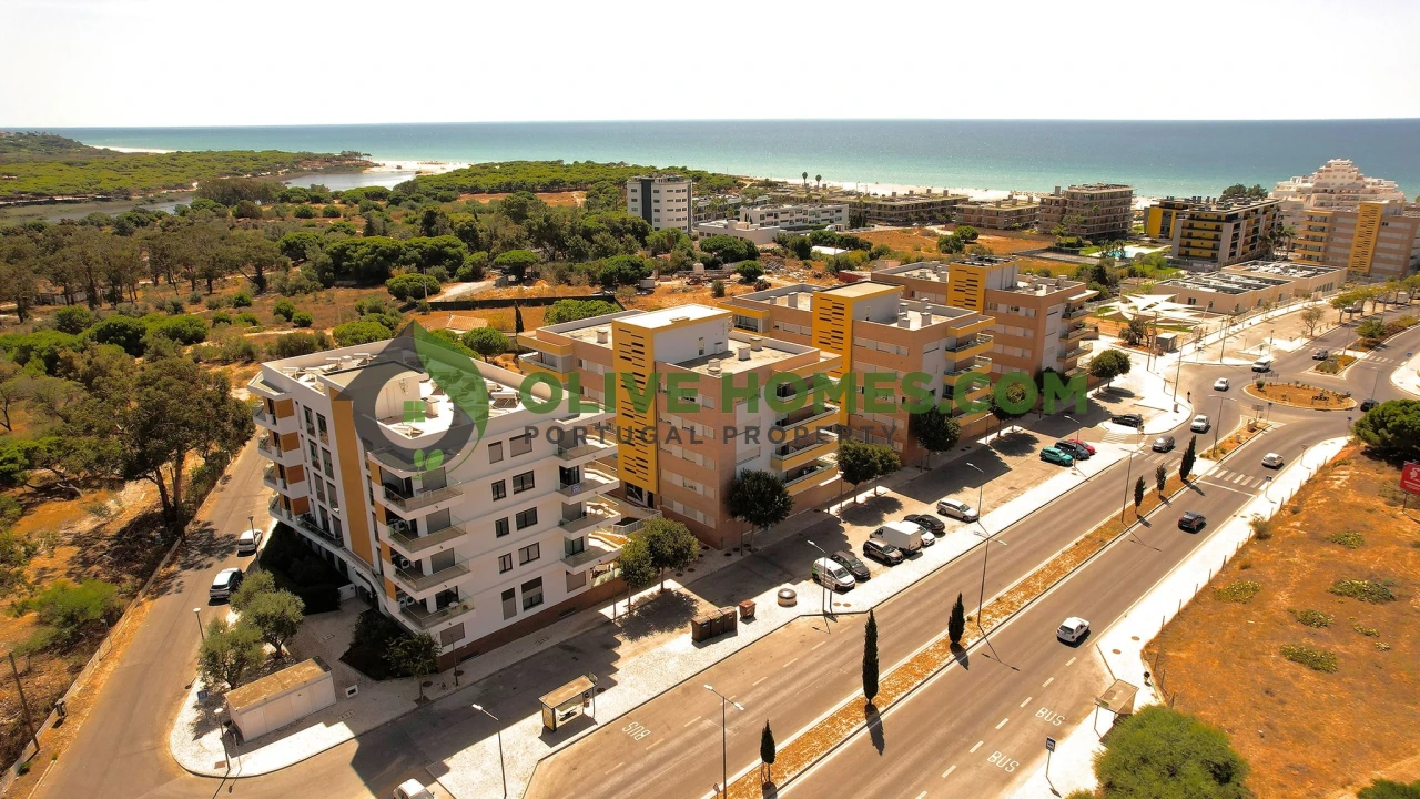 Apartamento T3 para Venda em Quarteira Foto 10