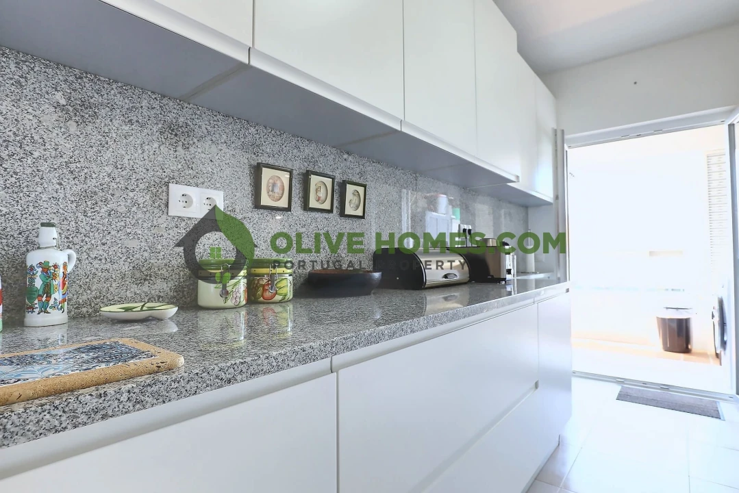 Apartamento T3 para Venda em Quarteira Foto 13