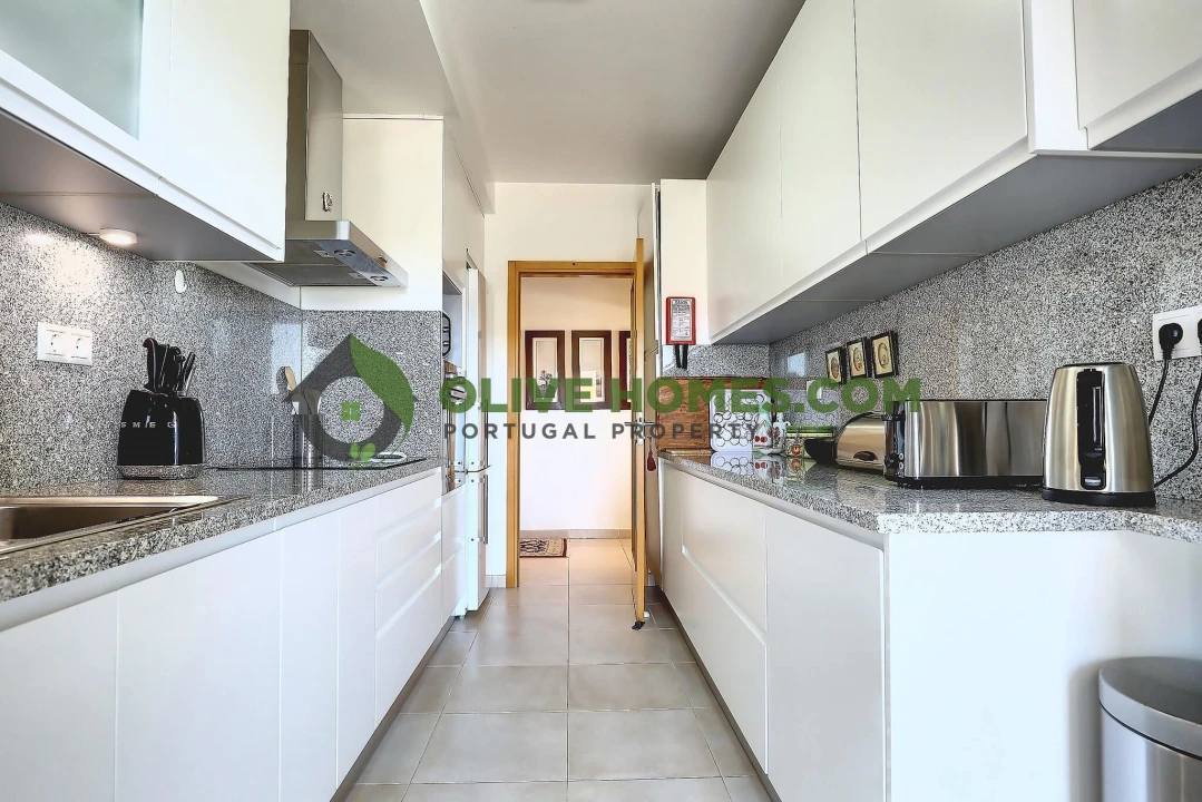 Apartamento T3 para Venda em Quarteira Foto 14