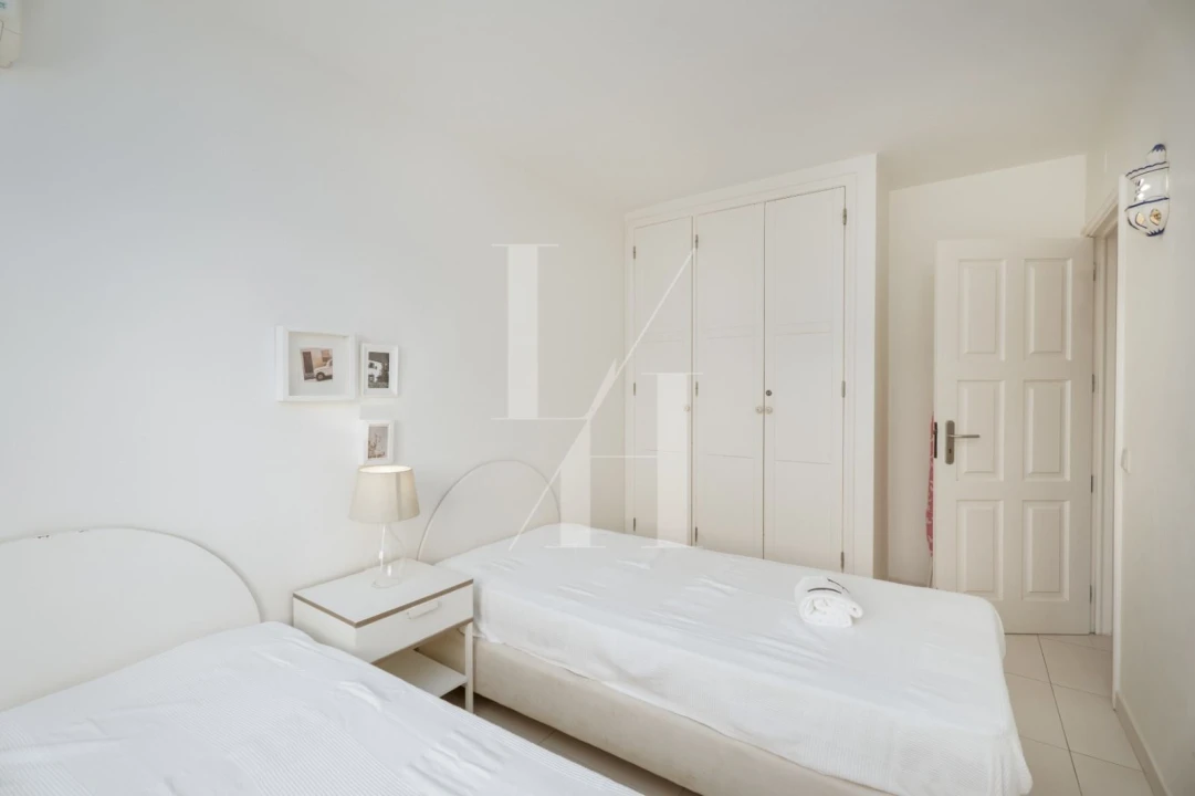 Apartamento T2 para Arrendamento férias em Quarteira Foto 7