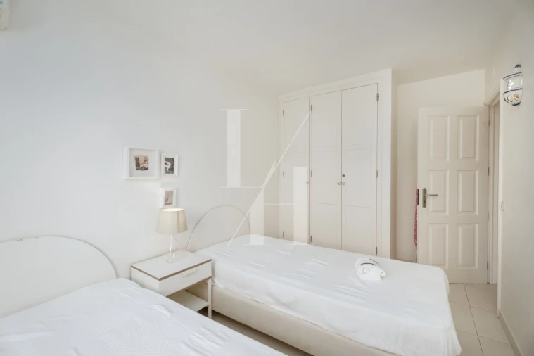 Apartamento T2 para Arrendamento férias em Quarteira Foto 7