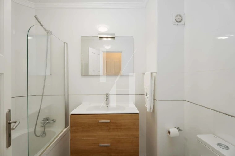 Apartamento T2 para Arrendamento férias em Quarteira Foto 4