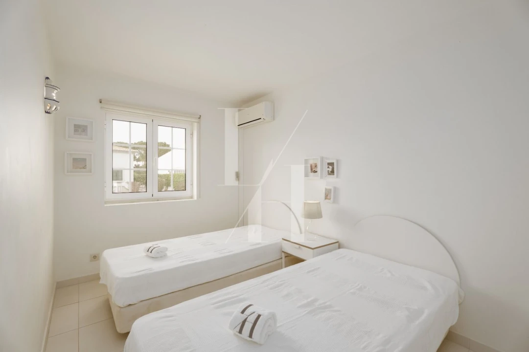 Apartamento T2 para Arrendamento férias em Quarteira Foto 6