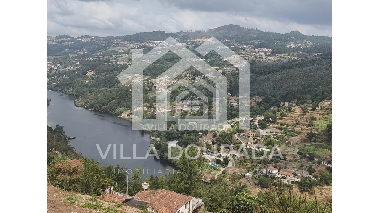 Terreno para Venda em Tarouquela Foto 1