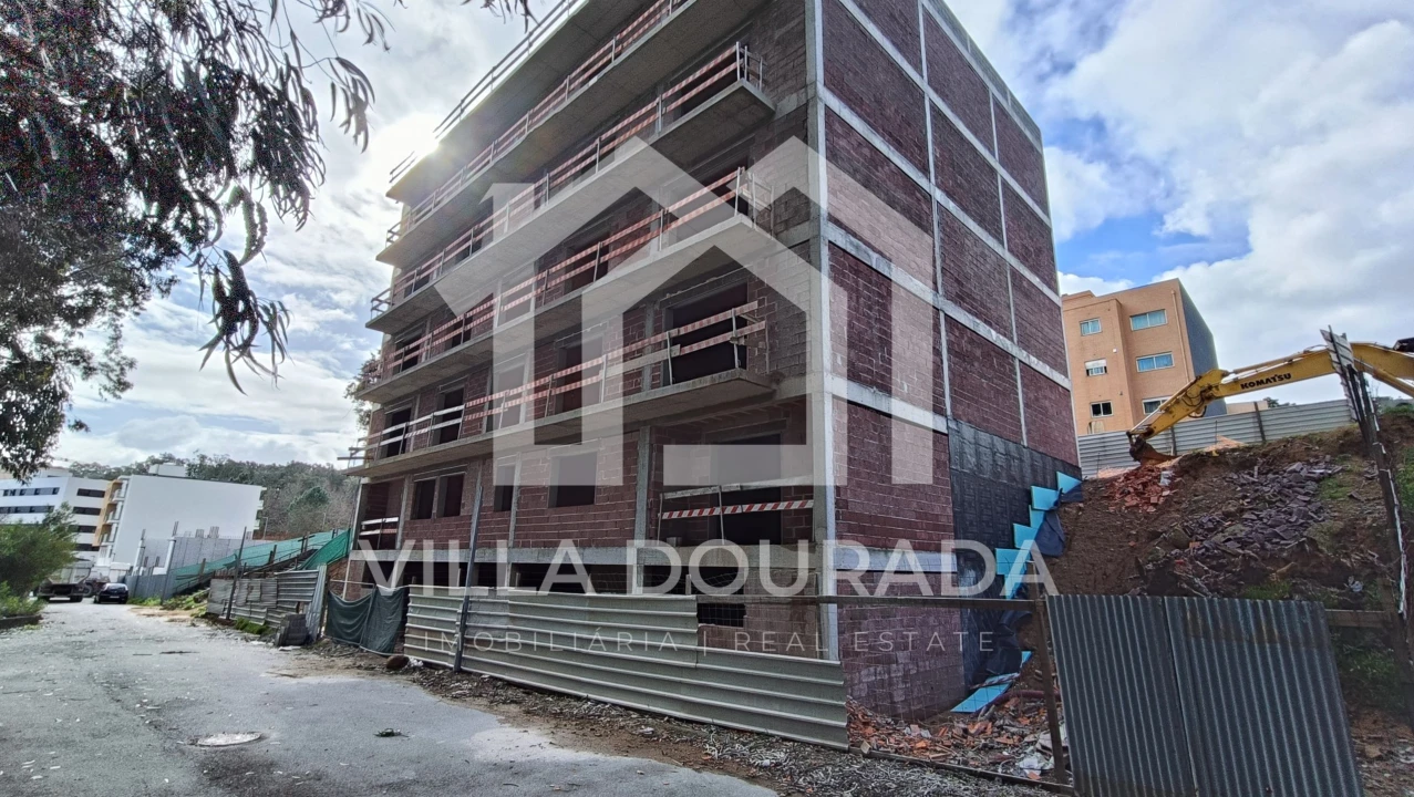 Apartamento T1 para Venda em Canelas Foto 3