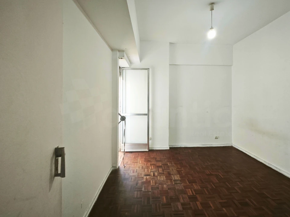 Apartamento T1 para Venda em Águas Livres Foto 12