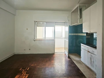 Apartamento T1 para Venda em Águas Livres