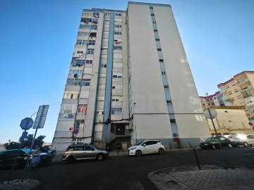Apartamento T1 para Venda em Águas Livres