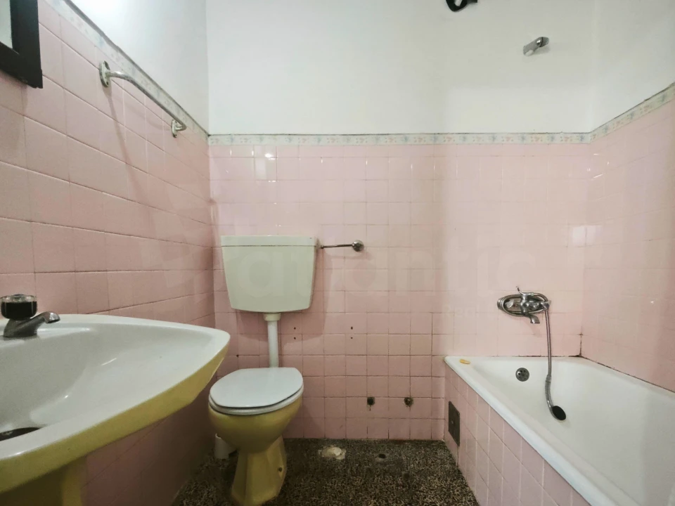 Apartamento T1 para Venda em Águas Livres Foto 3