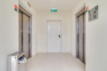 Apartamento T2 para Arrendamento em Agualva e Mira-Sintra