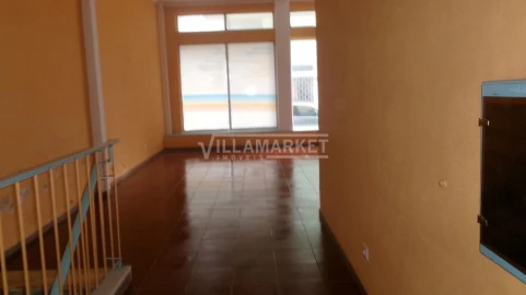 Negócio para Venda em Baixa da Banheira e Vale da Amoreira
