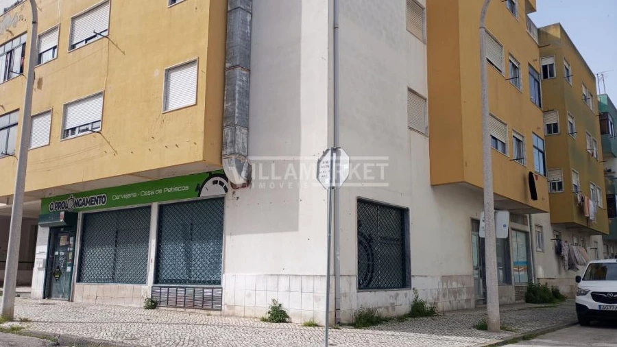 Negócio para Venda em Baixa da Banheira e Vale da Amoreira