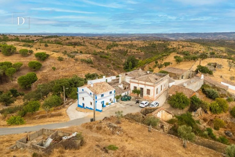 Moradia T5 para Venda em Almodôvar e Graça dos Padrões Foto 3