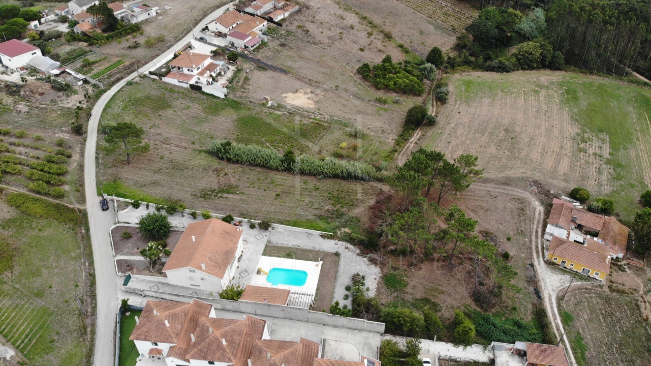 Terreno para Venda em Cela Foto 12